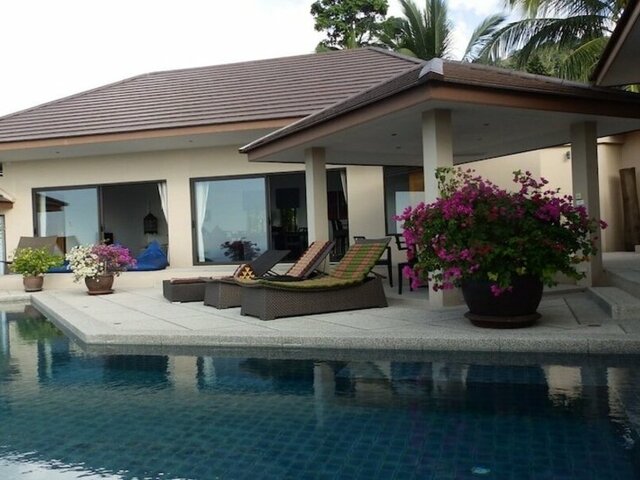 фото отеля 4 Bedroom Seaview Villa Anthong Hills изображение №1