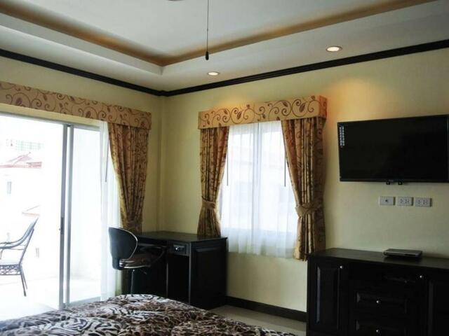 фото отеля Baan Suan Lalana Sa Floor 5 Room 516 изображение №21