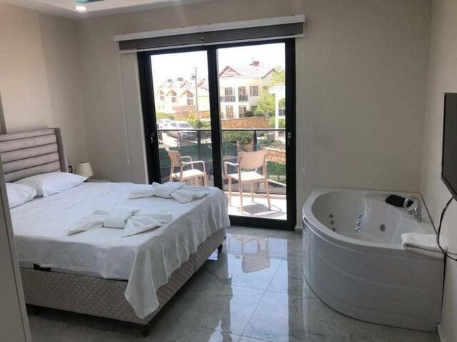 фотографии Stunning 4-bed Villa: Private Pool, Sauna & Hammam изображение №16