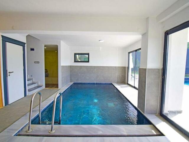 фото отеля Stunning 4-bed Villa: Private Pool, Sauna & Hammam изображение №5