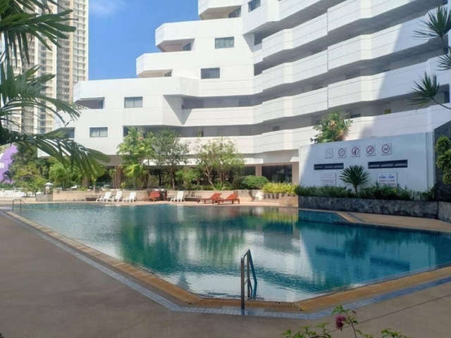 фото отеля Fantastic Sea Pool Views With Huge Terrace At Paradise Condominium Jomtien изображение №1