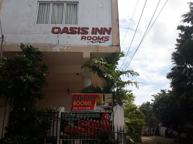 фото отеля Oasis Inn изображение №1