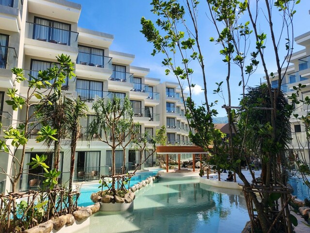 фото отеля Phuket Emerald Beach Resort & Spa изображение №1