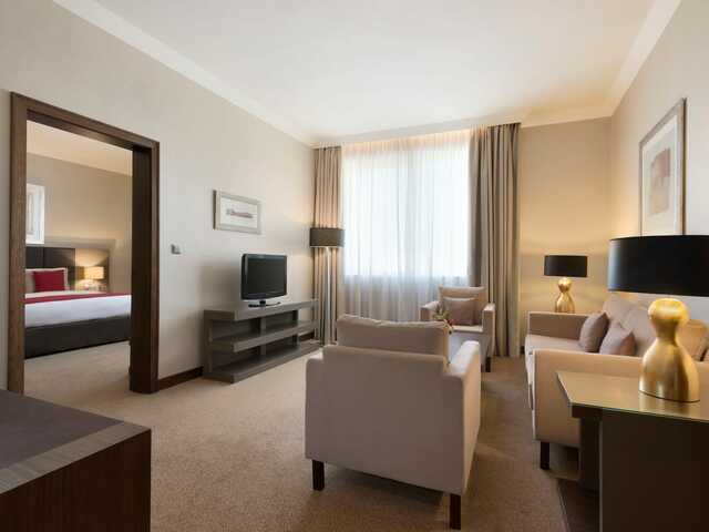 фото отеля Ramada by Wyndham Abu Dhabi Downtown (ex. Cristal Salam Hotel) изображение №25