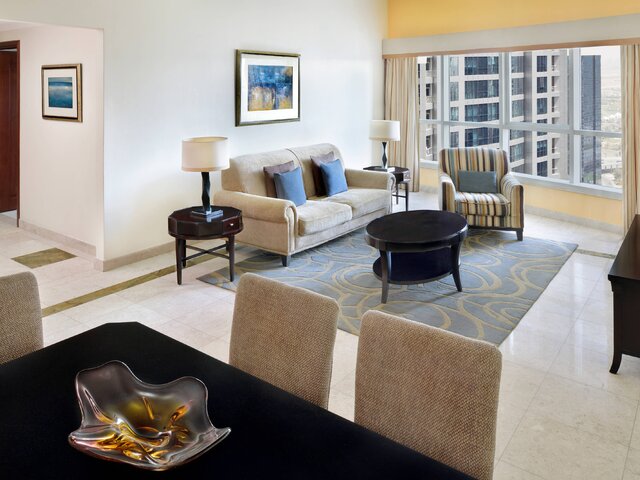 фото Dubai Marriott Harbour Hotel & Suites изображение №2