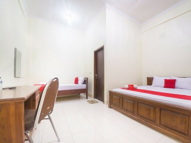 фото отеля RedDoorz Near Nusa Cendana University изображение №5