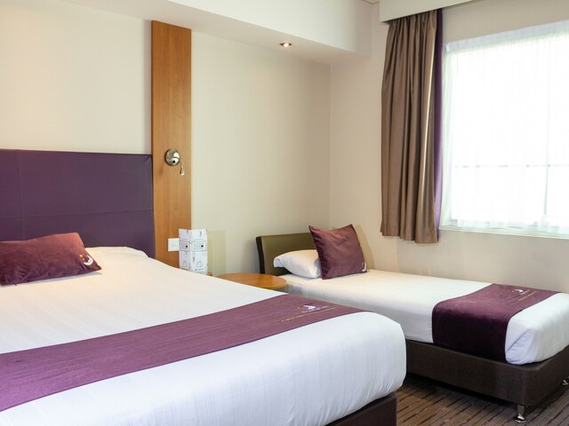 фото Premier Inn Abu Dhabi International Airport изображение №22