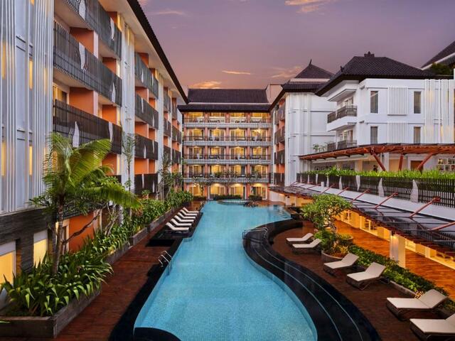фото отеля Fairfield by Marriott Bali Kuta Sunset Road изображение №13
