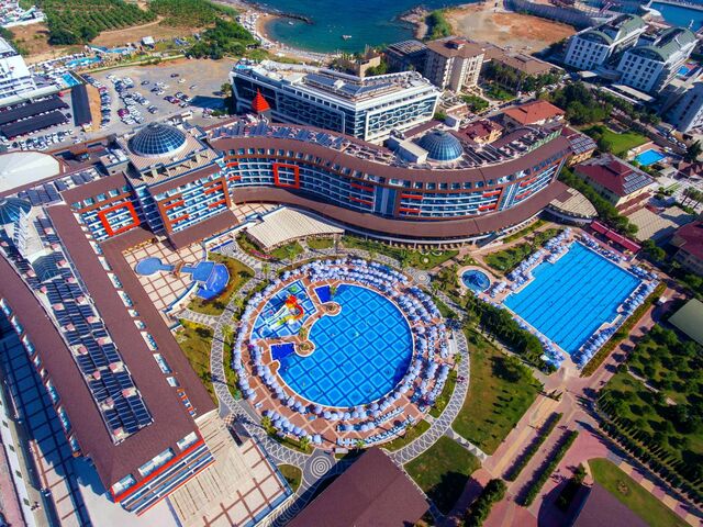 фото отеля Lonicera Resort & Spa изображение №1