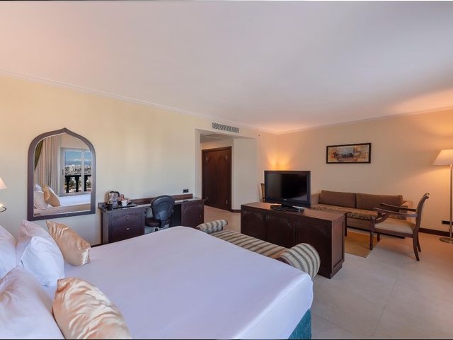фото отеля Crowne Plaza Antalya изображение №21