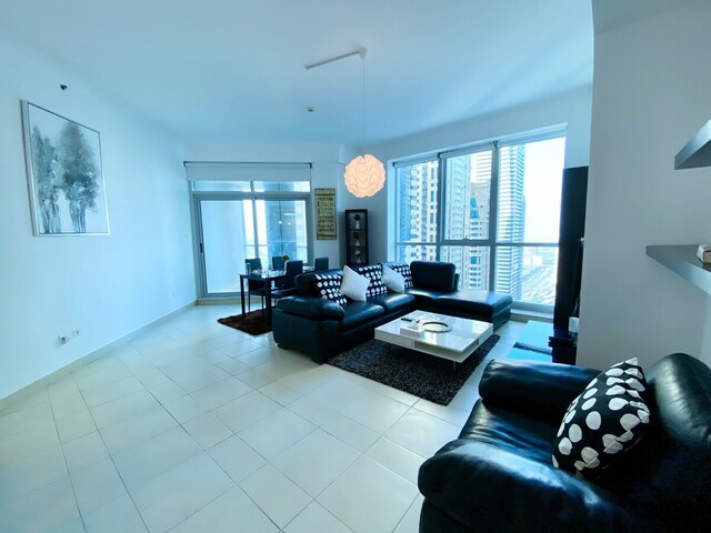 фотографии отеля Modern And Cozy 2BR Apartment In Torch Tower Dubai изображение №19