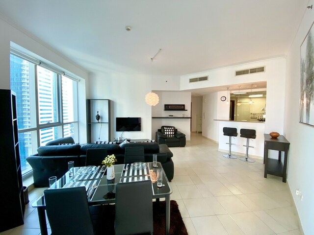 фотографии отеля Modern And Cozy 2BR Apartment In Torch Tower Dubai изображение №7