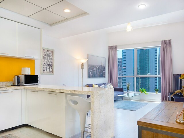 фото отеля Maison Privee Stunning Apartment With Dubai Marina View изображение №9