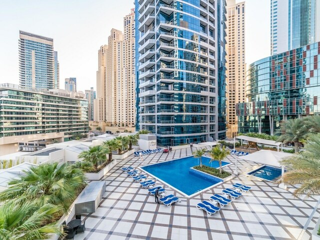 фото отеля Maison Privee Stunning Apartment With Dubai Marina View изображение №1