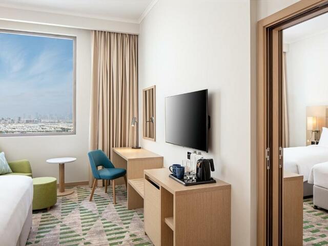 фото отеля Holiday Inn & Suites Dubai Science Park, an IHG Hotel изображение №45