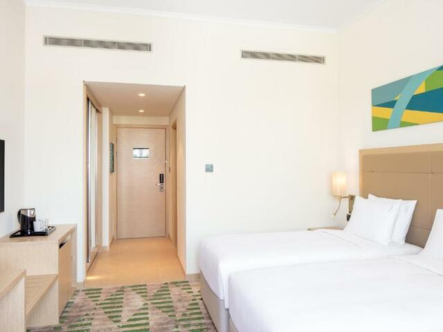 фотографии Holiday Inn & Suites Dubai Science Park, an IHG Hotel изображение №32