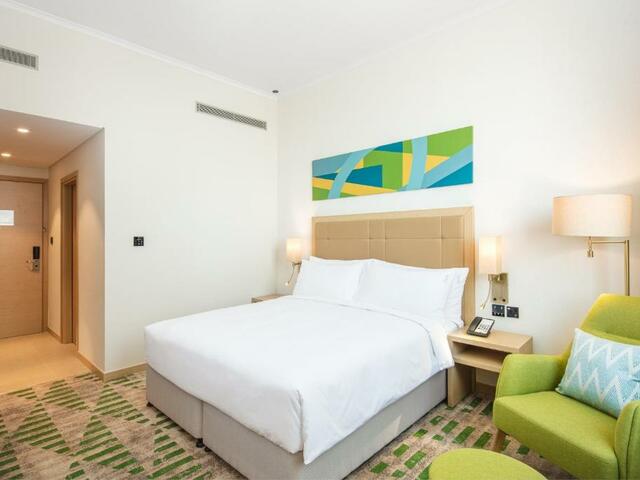 фотографии Holiday Inn & Suites Dubai Science Park, an IHG Hotel изображение №16