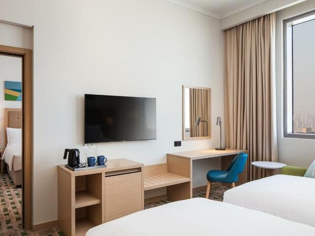 фотографии отеля Holiday Inn & Suites Dubai Science Park, an IHG Hotel изображение №15