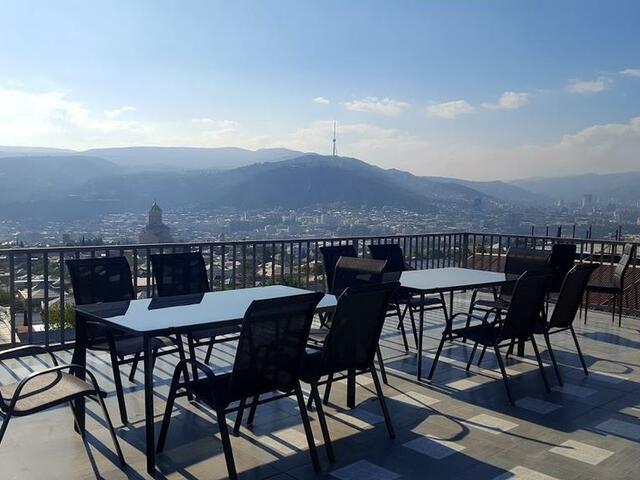 фотографии отеля Upstairs Hotel Tbilisi (Апстеирс отель Тбилиси) изображение №3