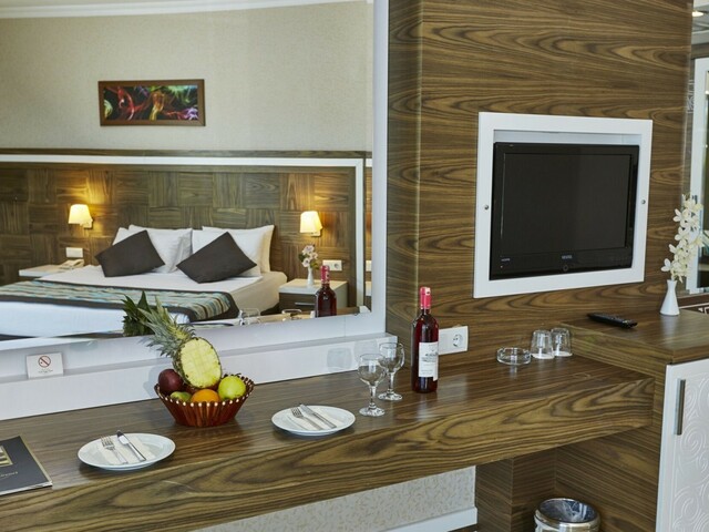 фотографии Jura Hotels Kemer Resort (ex. Royal Towers Kiris; Palmet Resort Kiris; Royal Roxy Resort) изображение №8