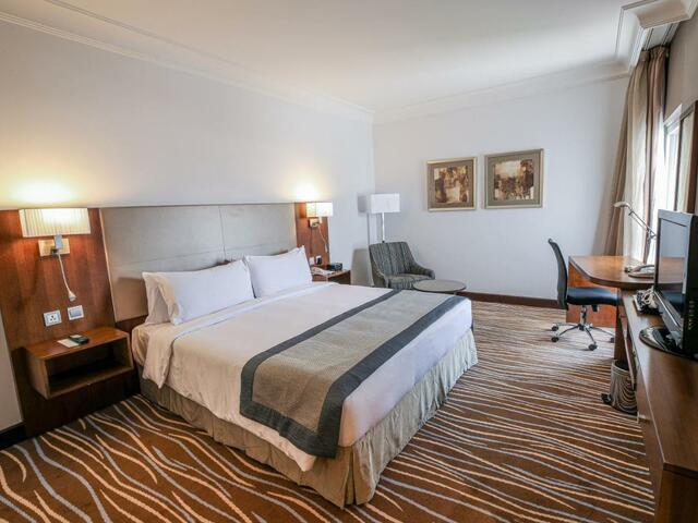 фото Copthorne Downtown Abu Dhabi (ex. Millennium Central Downtown; Holiday Inn Abu Dhabi Downtown) изображение №22