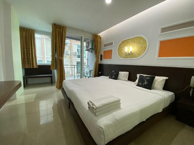 фото отеля 77 Patong Hotel & Spa изображение №33