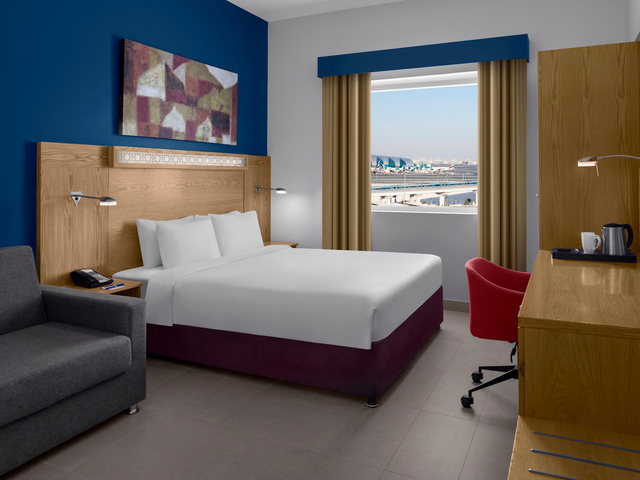 фотографии отеля Holiday Inn Express Dubai Airport изображение №3
