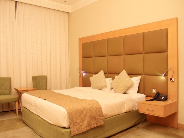 фото The Leela (ex. Halo; Raintree Hotel Deira City Centre) изображение №6