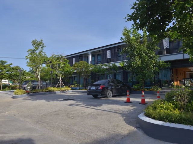 фото отеля The Tamnan Pattaya Hotel & Resort изображение №5