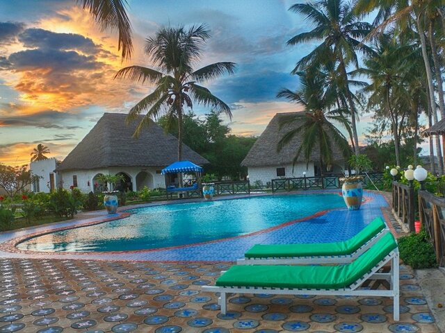 фото Golden Clove Beach Resort (ex. Tamarind Beach) изображение №14