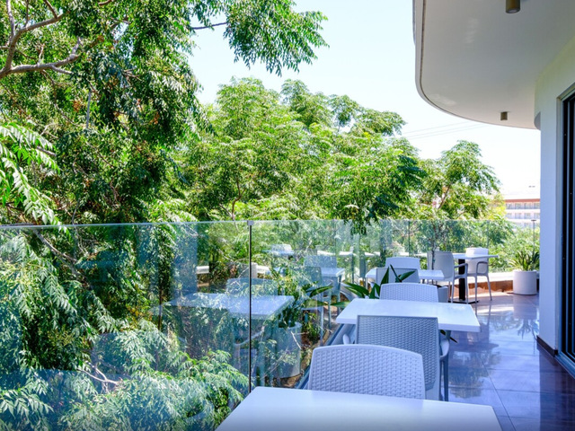 фотографии отеля Sanders Rio Gardens - Adorable 1-bedroom Apartment With Shared Pool And Balcony изображение №15