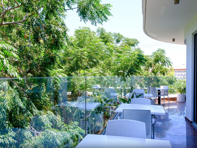 фото Sanders Rio Gardens - Charming 1-bedroom Apartment With Shared Pool & Balcony изображение №6