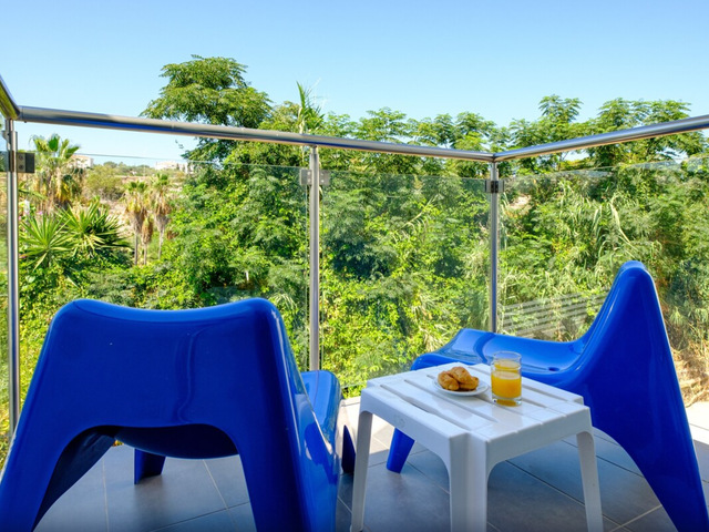 фотографии Sanders Rio Gardens - Charming 1-bedroom Apartment With Shared Pool & Balcony изображение №8