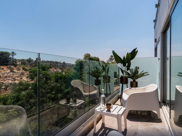 фотографии отеля Sanders Rio Gardens - Charming Studio With Shared Pool And Balcony изображение №7