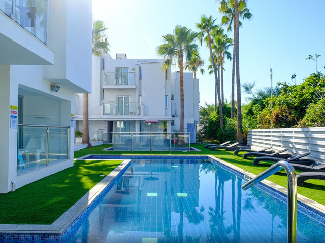 фотографии отеля Sanders Rio Gardens - Chic 1-bedroom Apartment With Shared Pool & Balcony изображение №19