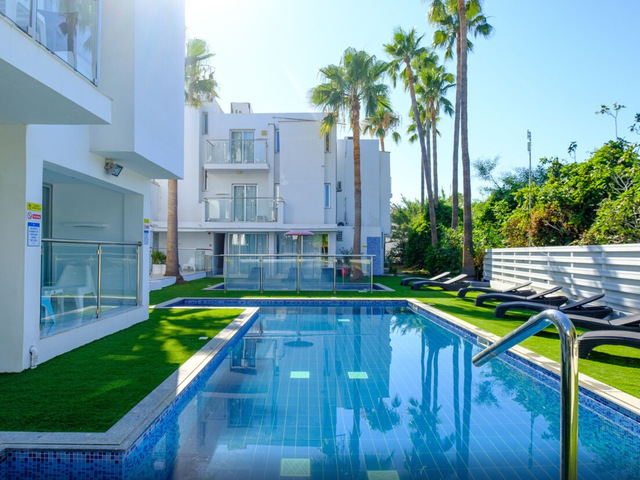 фотографии отеля Sanders Rio Gardens - Compact Studio With Shared Pool And Terrace изображение №31
