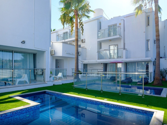 фото отеля Sanders Rio Gardens - Compact Studio With Shared Pool And Terrace изображение №9
