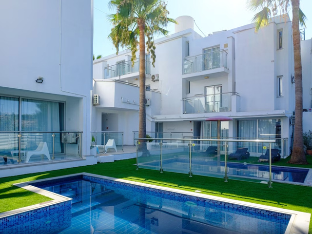 фото отеля Sanders Rio Gardens - Cozy 1-bedroom Apartment With Shared Pool And Balcony изображение №1