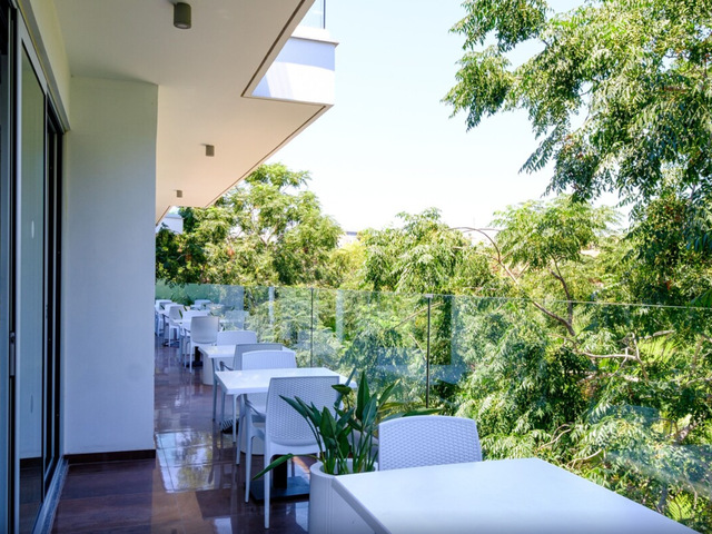 фотографии отеля Sanders Rio Gardens - Darling 1-bedroom Apartment With Shared Pool And Balcony изображение №7
