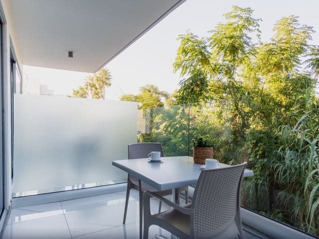 фото Sanders Rio Gardens - Dreamy Studio With Shared Pool And Balcony изображение №18