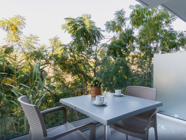 фото отеля Sanders Rio Gardens - Dreamy Studio With Shared Pool And Balcony изображение №5