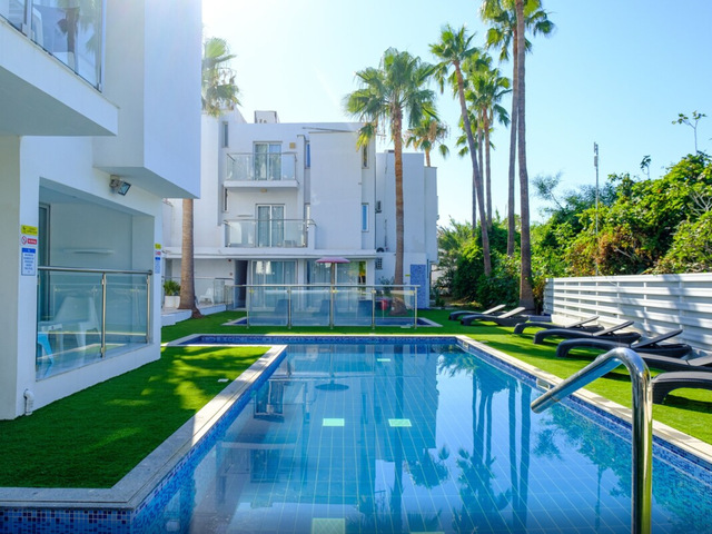 фото отеля Sanders Rio Gardens - Snug 1-bedroom Apartment With Shared Pool And Balcony изображение №9
