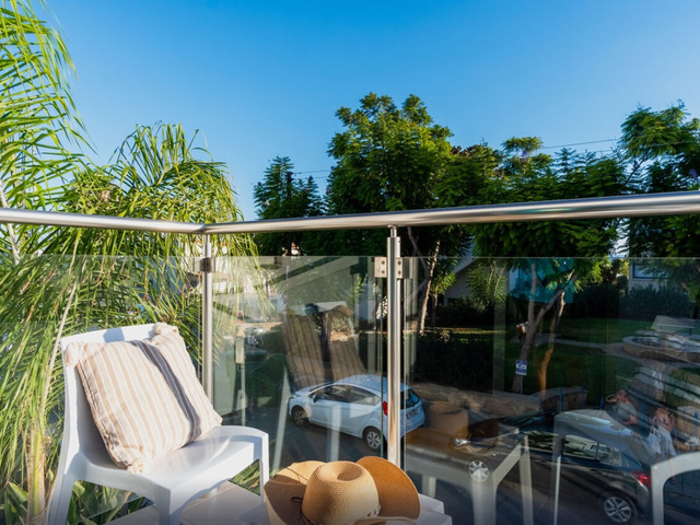фото отеля Sanders Rio Gardens - Treasured Studio With Shared Pool And Balcony изображение №5
