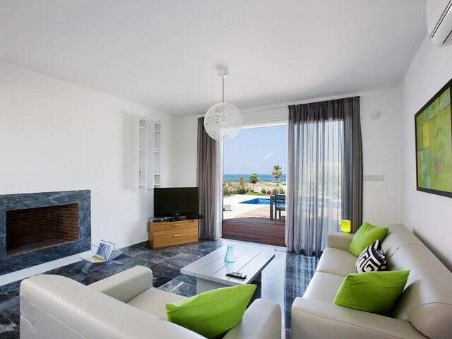 фото отеля Paradise Cove Luxurious Beach Villas Turquoise 2 Bedroom Villa изображение №9