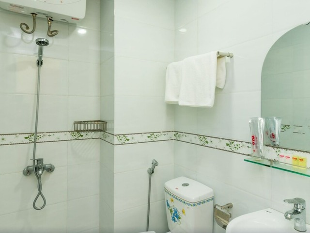 фото Quoc Vinh Hotel & Apartment изображение №18