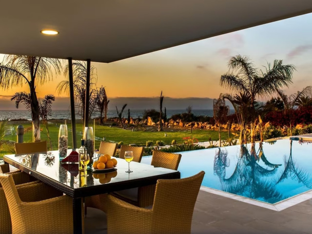 фото отеля Eastmed Villas Paphos Limni Beach Villa Beachfront Four Bedroom Luxury Villa изображение №29
