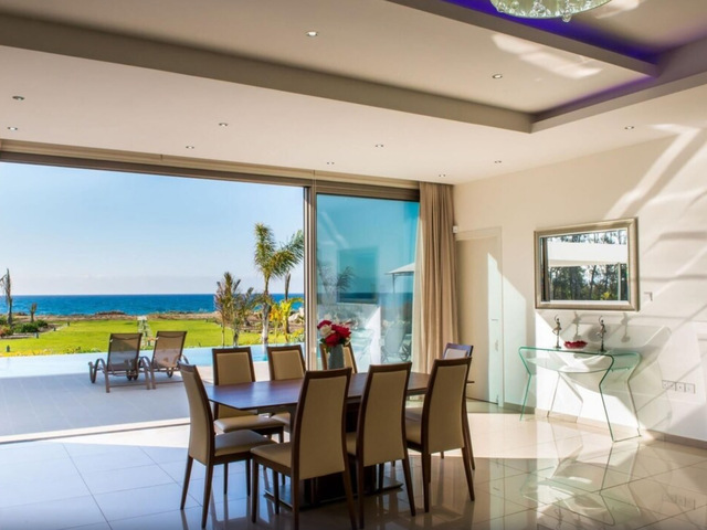 фотографии отеля Eastmed Villas Paphos Limni Beach Villa Beachfront Four Bedroom Luxury Villa изображение №31