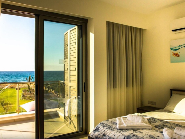 фото Eastmed Villas Paphos Limni Beach Villa Beachfront Four Bedroom Luxury Villa изображение №26