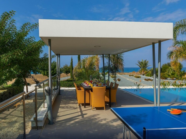 фотографии Eastmed Villas Paphos Limni Beach Villa Beachfront Four Bedroom Luxury Villa изображение №16