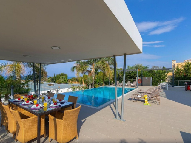 фото Eastmed Villas Paphos Limni Beach Villa Beachfront Four Bedroom Luxury Villa изображение №10